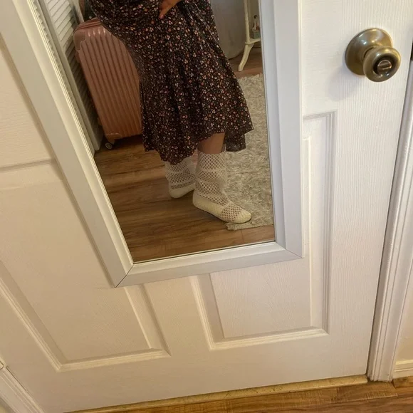 white lace summer boots, size (10,5-11) - Picture 2 of 10